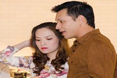 Vợ chồng Đan Lê không rời nhau nửa bước Vợ chồng Đan Lê không rời nhau nửa bước