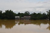 Nghệ An: 11 người mất tích do mưa lũ Nghệ An: 11 người mất tích do mưa lũ