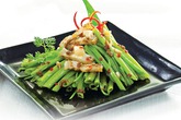 Rau muống xào mắm ruốc Rau muống xào mắm ruốc