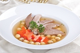 Tim heo hầm hạt sen Tim heo hầm hạt sen