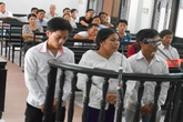 Mất hết nghĩa tình, chị gái tống mẹ con em ruột vào tù Mất hết nghĩa tình, chị gái tống mẹ con em ruột vào tù
