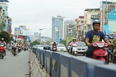 Phân làn "về mo" ở Hà Nội Phân làn "về mo" ở Hà Nội