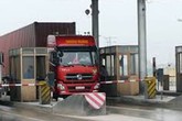 Phường quyết định “lương” người thu phí đường bộ Phường quyết định “lương” người thu phí đường bộ