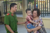 Cuộc đoàn tụ đẫm nước mắt của người mẹ với đứa con mang hai họ Cuộc đoàn tụ đẫm nước mắt của người mẹ với đứa con mang hai họ