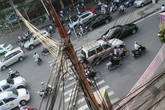 Mùa bão, lại hãi “mạng nhện” Hà thành Mùa bão, lại hãi “mạng nhện” Hà thành