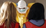 Nước Mỹ lại thay đổi biện pháp đối phó với Ebola Nước Mỹ lại thay đổi biện pháp đối phó với Ebola