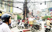 Lưới điện Hà Nội: Lưỡi hái tử thần giăng khắp nơi Lưới điện Hà Nội: Lưỡi hái tử thần giăng khắp nơi