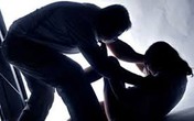 Phản đối ly hôn, chồng giết vợ trước mặt con gái 5 tuổi Phản đối ly hôn, chồng giết vợ trước mặt con gái 5 tuổi