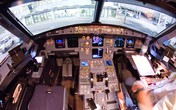 Những phút cuối máy bay rơi, cơ trưởng lấy rìu phá cửa buồng lái trong vô vọng Những phút cuối máy bay rơi, cơ trưởng lấy rìu phá cửa buồng lái trong vô vọng