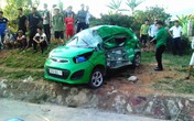 Bị xe tải tông trực diện, tài xế taxi tử vong bên tay lái Bị xe tải tông trực diện, tài xế taxi tử vong bên tay lái
