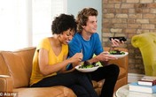 6 thói quen ăn tối khiến bạn tăng cân 6 thói quen ăn tối khiến bạn tăng cân