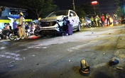 Tài xế ôtô đâm hàng loạt xe máy khai đạp nhầm chân ga Tài xế ôtô đâm hàng loạt xe máy khai đạp nhầm chân ga