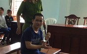 Thanh niên hiếp dâm bé gái khóc nức nở tại tòa Thanh niên hiếp dâm bé gái khóc nức nở tại tòa