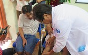 Phẫu thuật cứu bé gái bị tiểu ra máu hiếm gặp Phẫu thuật cứu bé gái bị tiểu ra máu hiếm gặp