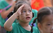 Hình ảnh lễ khai giảng xúc động làm tan chảy mọi trái tim Hình ảnh lễ khai giảng xúc động làm tan chảy mọi trái tim