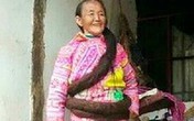 Người phụ nữ có bộ tóc dài tới vài mét Người phụ nữ có bộ tóc dài tới vài mét