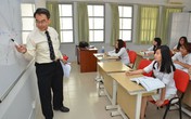 Dạy và học khó khăn vì... trò giỏi tiếng Anh hơn thầy Dạy và học khó khăn vì... trò giỏi tiếng Anh hơn thầy