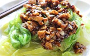 Bắp cải luộc sốt tỏi lạ miệng Bắp cải luộc sốt tỏi lạ miệng