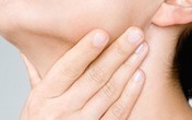 Nên làm gì khi bị hóc xương cá? Nên làm gì khi bị hóc xương cá?