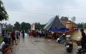 Chồng chết vì đâm vào đống đất, vợ mang quan tài đi khiếu nại Chồng chết vì đâm vào đống đất, vợ mang quan tài đi khiếu nại