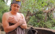 Xuân Bắc kể chuyện Tự Long "che" chỗ kín bằng... lá khoai ngứa Xuân Bắc kể chuyện Tự Long "che" chỗ kín bằng... lá khoai ngứa