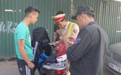Thanh niên xăm trổ tàng trữ cần sa bị 141 phát hiện Thanh niên xăm trổ tàng trữ cần sa bị 141 phát hiện