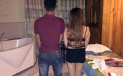 Nữ nhân viên massage dạy nhau 'chiều' khách, kiếm tiền bo Nữ nhân viên massage dạy nhau 'chiều' khách, kiếm tiền bo