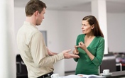 Chồng cậy làm ra tiền khinh rẻ vợ Chồng cậy làm ra tiền khinh rẻ vợ