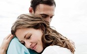 Bỏ vợ trưởng phòng, chồng nhất quyết cưới cô bán trà đá Bỏ vợ trưởng phòng, chồng nhất quyết cưới cô bán trà đá