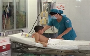 Cứu sống bé 8 tuổi ngã vào hố tro đang cháy Cứu sống bé 8 tuổi ngã vào hố tro đang cháy