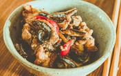 Cá cơm kho cho cơm nóng thêm ngon Cá cơm kho cho cơm nóng thêm ngon