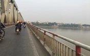 Cô gái trẻ nhảy cầu Chương Dương tự tử Cô gái trẻ nhảy cầu Chương Dương tự tử
