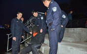 Si tình, chàng trai Mỹ suýt chết vì cô gái Trung Quốc Si tình, chàng trai Mỹ suýt chết vì cô gái Trung Quốc