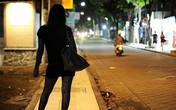 Chấn động: Hiệu trưởng mua dâm 27 năm với 12.000 phụ nữ Chấn động: Hiệu trưởng mua dâm 27 năm với 12.000 phụ nữ