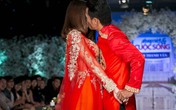 Vợ chồng Phan Thanh Bình khóa môi trên sàn catwalk Vợ chồng Phan Thanh Bình khóa môi trên sàn catwalk