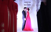 Tâm Tít được chồng hôn trong lễ ăn hỏi Tâm Tít được chồng hôn trong lễ ăn hỏi