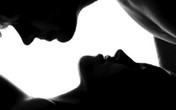 Suýt mất mạng vì “yêu” quá mạnh Suýt mất mạng vì “yêu” quá mạnh