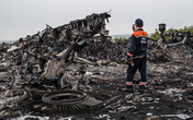 Tìm thấy thêm các phần thi thể nạn nhân MH17 Tìm thấy thêm các phần thi thể nạn nhân MH17