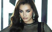 Trúc Diễm sexy với trang phục của Chung Thanh Phong Trúc Diễm sexy với trang phục của Chung Thanh Phong