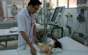 Bé 2 tuổi nguy kịch vì sặc thạch rau câu Bé 2 tuổi nguy kịch vì sặc thạch rau câu