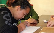 Bán em của bạn gái vào nhà chứa Bán em của bạn gái vào nhà chứa