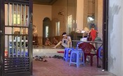 Nỗi đau tột cùng của hai đứa trẻ mồ côi khi cha mẹ ôm mìn tự sát Nỗi đau tột cùng của hai đứa trẻ mồ côi khi cha mẹ ôm mìn tự sát