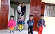 Chuyện của những đứa trẻ theo chân mẹ vào trại giam Chuyện của những đứa trẻ theo chân mẹ vào trại giam
