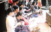 Nghề cúng thuê nở rộ dịp Rằm tháng Bảy Nghề cúng thuê nở rộ dịp Rằm tháng Bảy