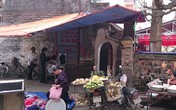 Hoài Đức, Hà Nội: Chợ tạm lấn di tích Quốc gia