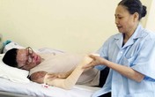 Vụ rơi máy bay quân sự ở Hòa Lạc (Hà Nội): Chiến sĩ sống sót duy nhất đang… tập đi Vụ rơi máy bay quân sự ở Hòa Lạc (Hà Nội): Chiến sĩ sống sót duy nhất đang… tập đi