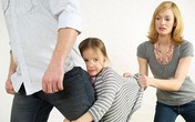 Sao cô lại nhẫn tâm cướp bố của con tôi ? Sao cô lại nhẫn tâm cướp bố của con tôi ?