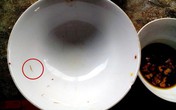 Hốt hoảng thấy "đỉa" bò lúc nhúc trong cua Hốt hoảng thấy "đỉa" bò lúc nhúc trong cua