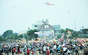 Bé trai bị diều cuốn lên 20 m, rơi xuống tử vong Bé trai bị diều cuốn lên 20 m, rơi xuống tử vong