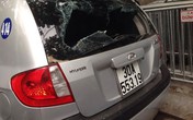 Gây tai nạn bỏ chạy, tài xế taxi bị dân lột áo hành hung Gây tai nạn bỏ chạy, tài xế taxi bị dân lột áo hành hung